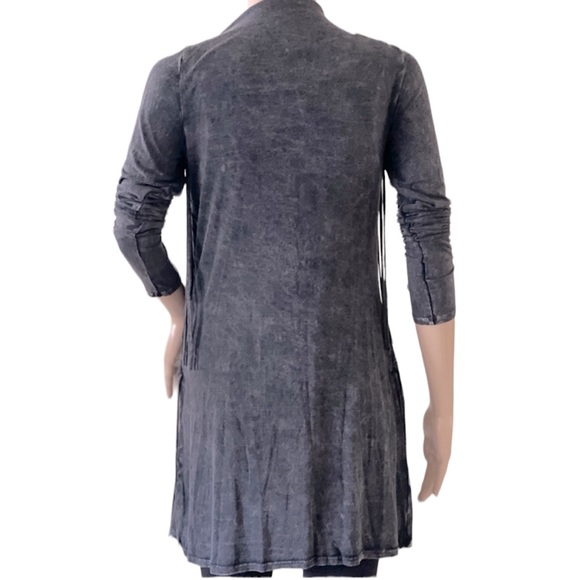 T-PARTY Cute, Casual Gray Fringed Open Front Sweater Size Medium … - Picture 3 of 9